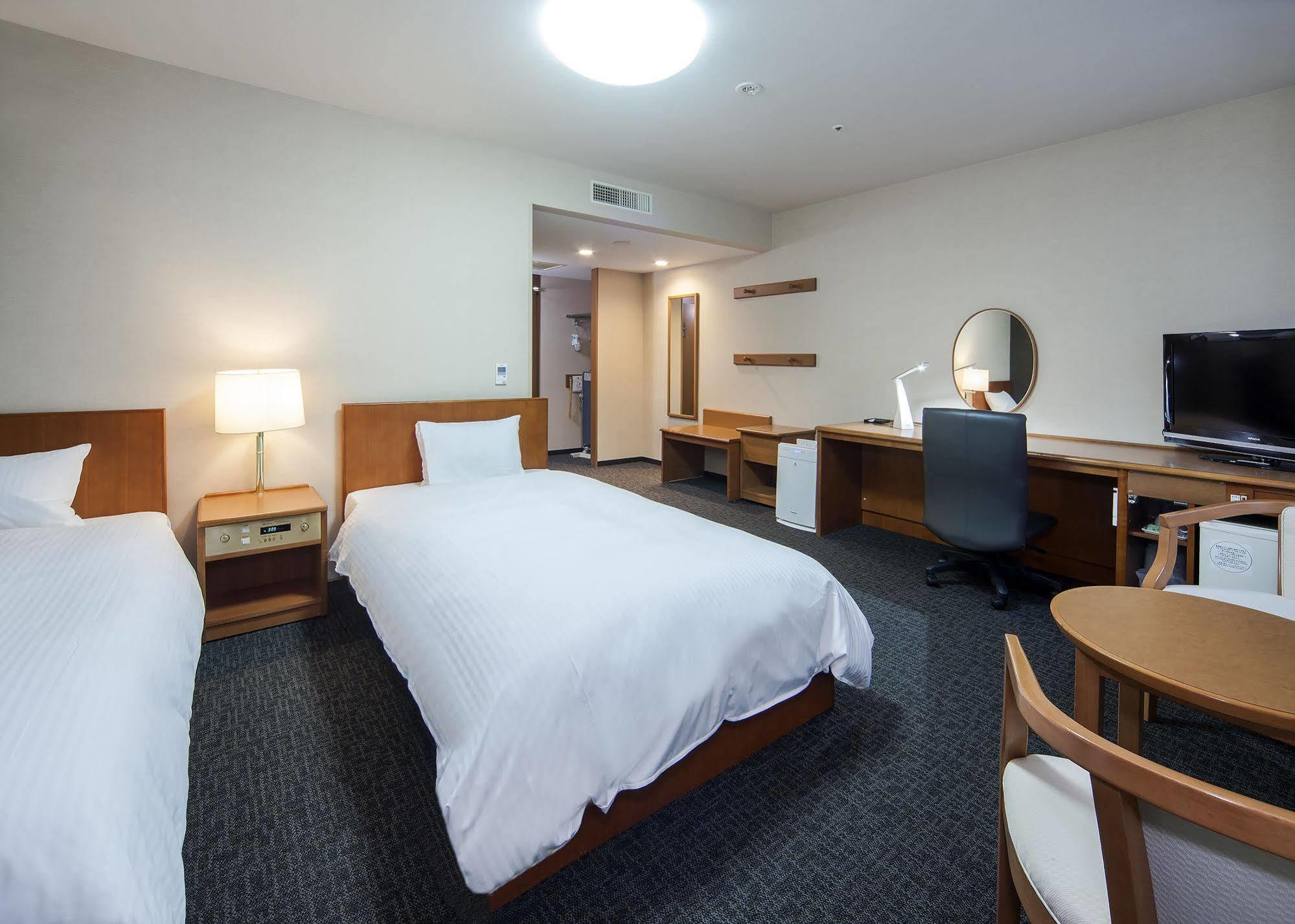 Daiwa Roynet Hotel Toyama Exterior photo